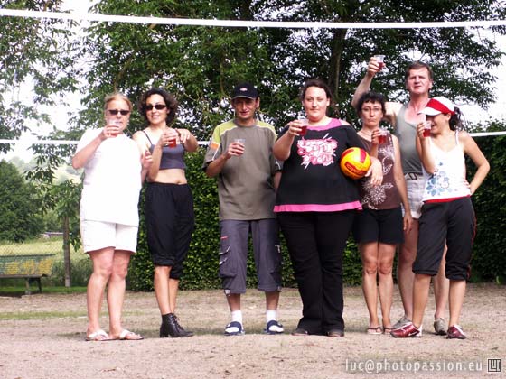 Inauguration du nouveau filet du terrain de volley-ball des HLM.