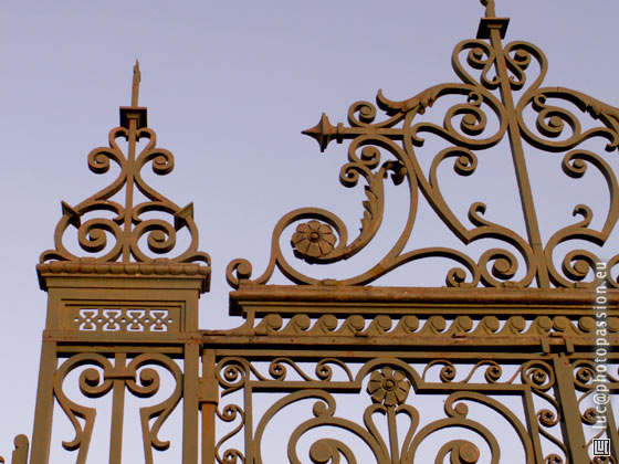 D�tail de la grille du ch�teau de Theillat.