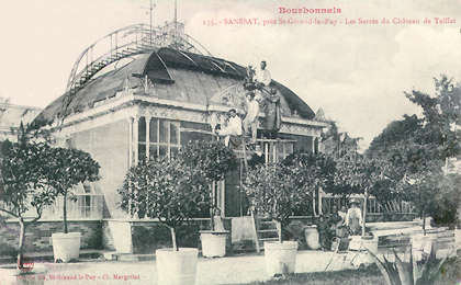 Vue ancienne de la serre du Château de Theillat